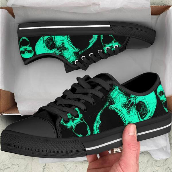 Green Skulls Women's Low Tops