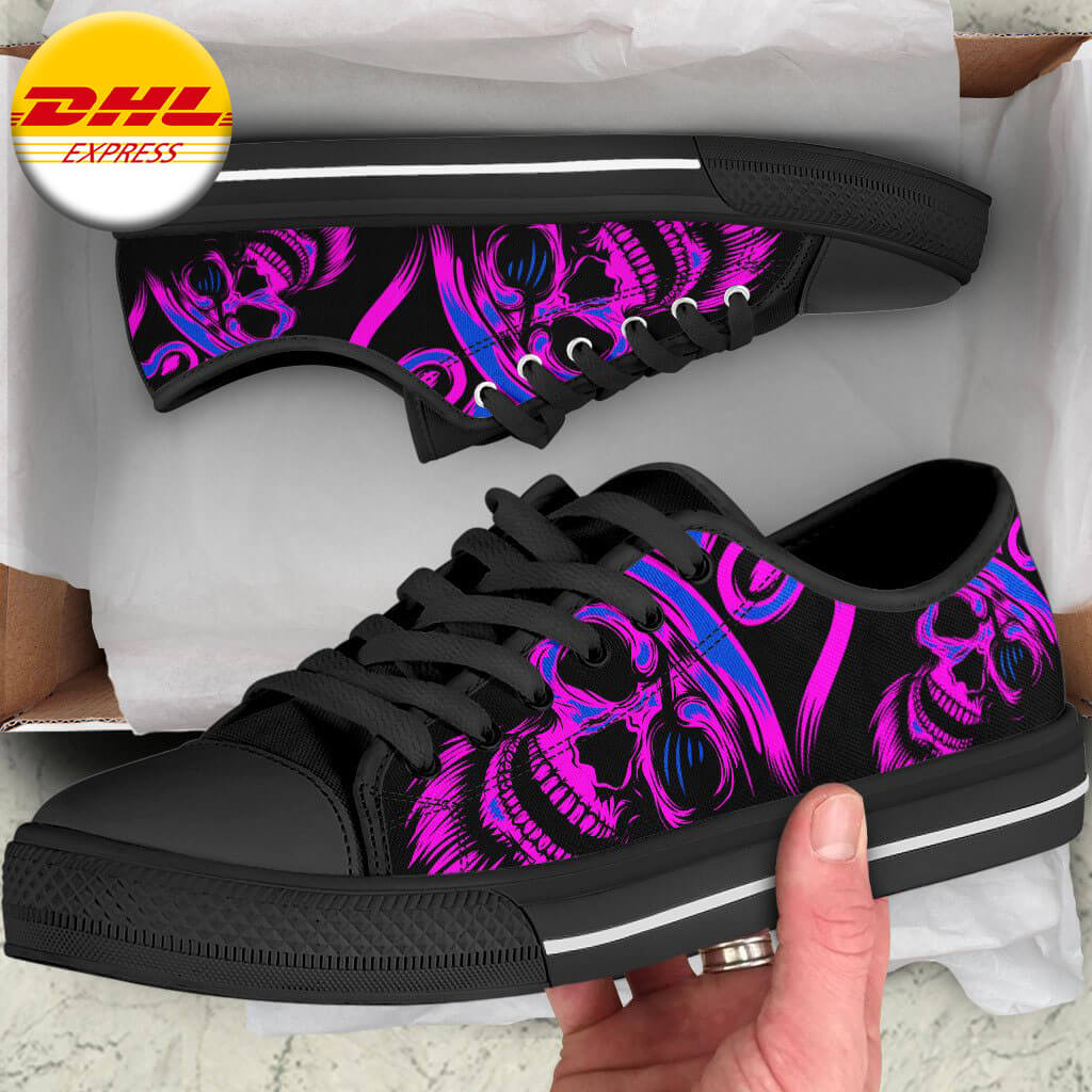Pirate Skull Women's Low Top