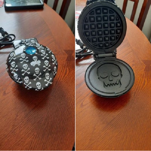 Delicious Skull Waffle Maker